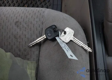 2004 Toyota Camry Le from USA, damaged, VIN 4T1BE32K44U891723